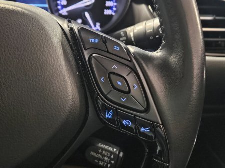 2023 Toyota C-HR HYBRID SPORT 4DR AUTO €25,950 thumbnail