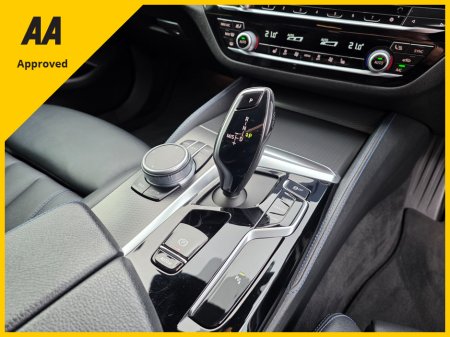 2021 BMW 5 Series 520D M-SPORT * LOW MILES * HARMAN/KARDON €37,900 thumbnail