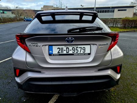 2021 Toyota C-HR 1.8 HYBRID SOL €23,999 thumbnail
