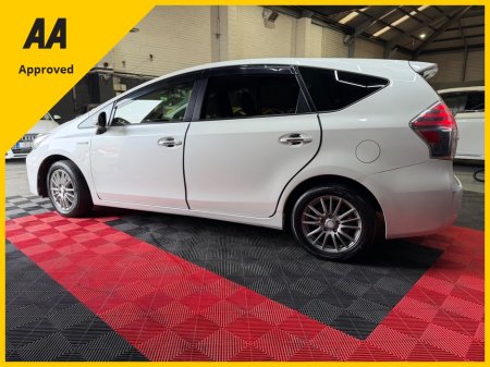 2016 Toyota Prius - thumbnail 8