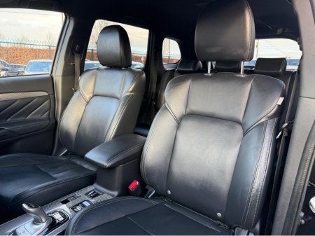 2018 Mitsubishi Outlander (182) 2.4 4HS PHEV AUTO €18,950 thumbnail