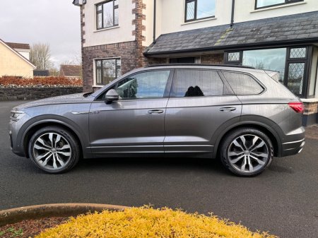 2019 Volkswagen Touareg - thumbnail 4
