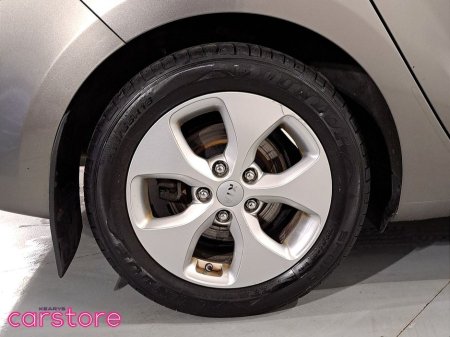 2016 Kia Carens - thumbnail 14