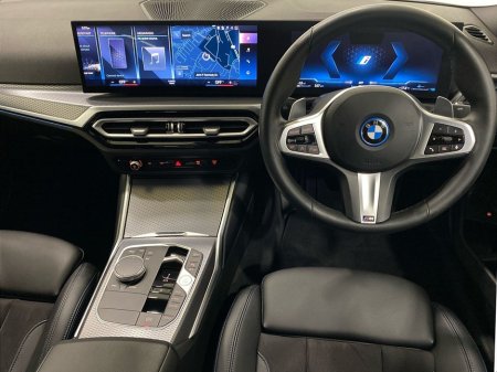 2024 BMW 3 Series - thumbnail 5