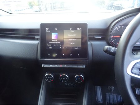 2022 Renault Clio - thumbnail 13