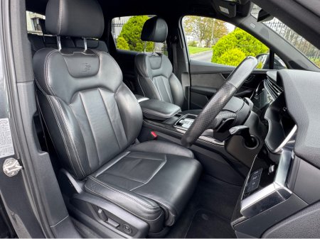 2021 Audi Q7 ==SOLD==3.0 45 TDI BLACK EDITION QUATTRO==7 SEATER==HIGH SPEC== thumbnail