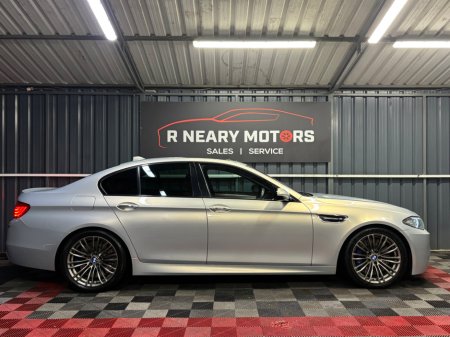 2014 BMW M5  €29,950 thumbnail