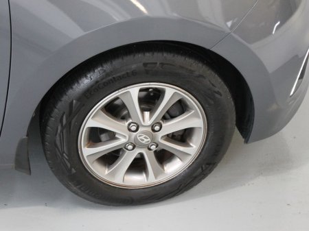 2015 Hyundai i10 - thumbnail 26