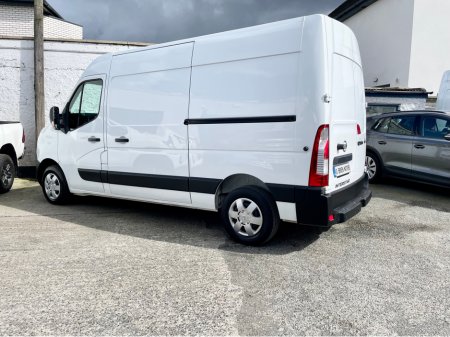 2023 Nissan Interstar - thumbnail 27