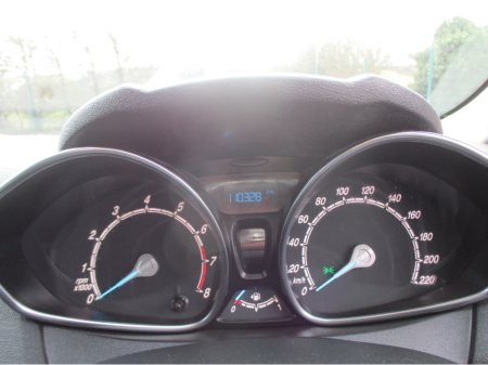 2016 Ford Fiesta ZETEC 1.25 60PS M5 5DR MCA 4DR €9,950