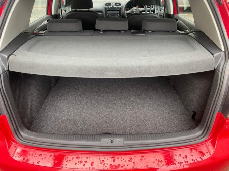 2010 Volkswagen Golf - thumbnail 9