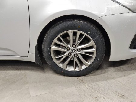 2018 Toyota Avensis 1.6 D-4D (112) Luna Navi €14,950 thumbnail