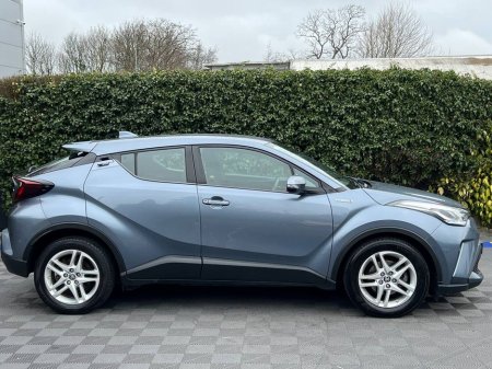 2020 Toyota C-HR - thumbnail 2