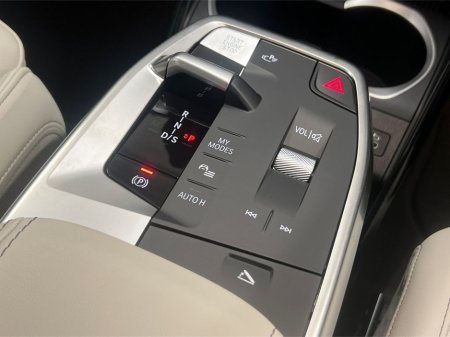 2026 BMW X1 xDrive25e M Sport thumbnail