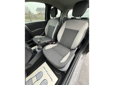 2010 Renault Clio 1.2 16V ETH ROYALE ECO €2,950 thumbnail