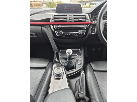 2019 BMW 3 Series - thumbnail 21