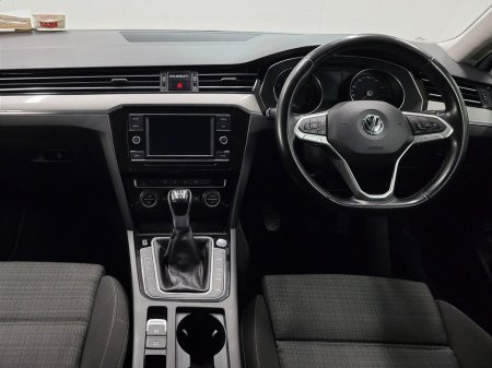 2021 Volkswagen Passat - thumbnail 5