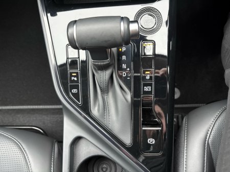 2025 Kia Niro HEV SEM €36,895 thumbnail