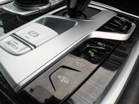 2020 BMW 7 Series - thumbnail 27