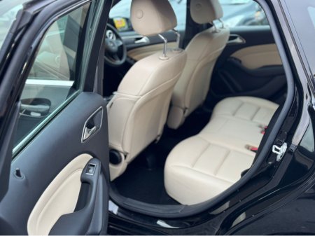 2016 Mercedes-Benz B Class LOW KMS AUTO TOP SPEC €14,950 thumbnail