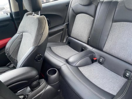 2014 MINI Hatch - view 4