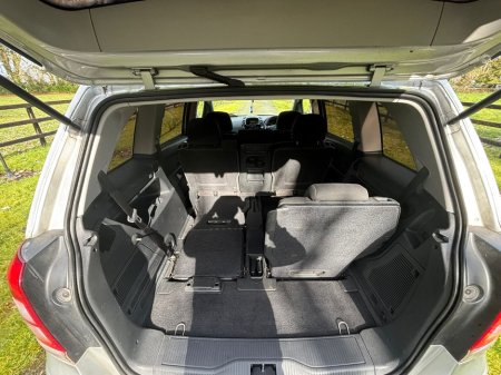 2013 Vauxhall Zafira - thumbnail 17