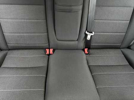 2011 Ford Focus - thumbnail 16