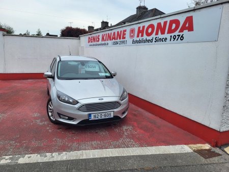 2016 Ford Focus - photo 2