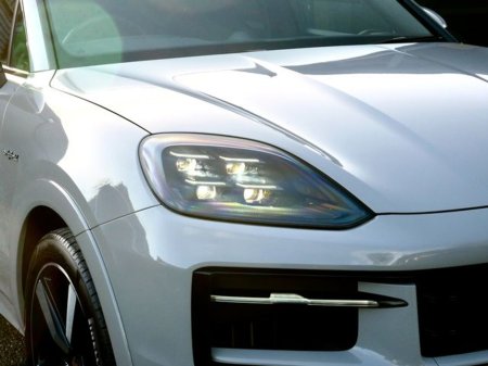 2024 Porsche Cayenne - thumbnail 7