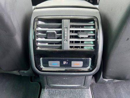 2016 Volkswagen Passat - thumbnail 14