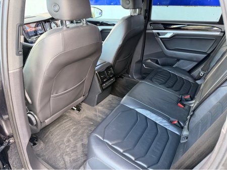 2019 Volkswagen Touareg 3.0 TDI V6 R-LINE  AUTO 285BHP ( 191 REG ) €49,850 thumbnail