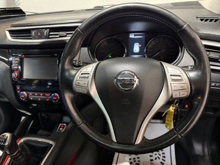 2016 Nissan Qashqai - thumbnail 17