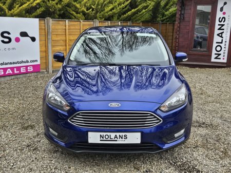 2017 Ford Focus - thumbnail 5