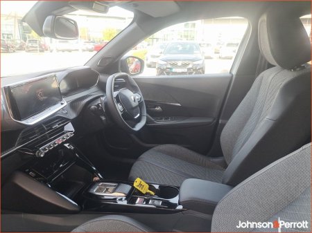 2025 Peugeot 2008 - thumbnail 3