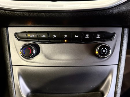 2017 Opel Astra - thumbnail 15