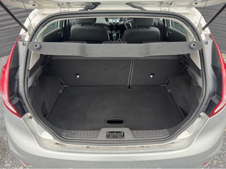 2014 Ford Fiesta - thumbnail 19