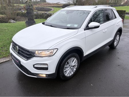 2018 Volkswagen T-Roc DESIGN 1.0 TSI MANUAL 6SPEED FWD 115HP 5DR €16,995 thumbnail