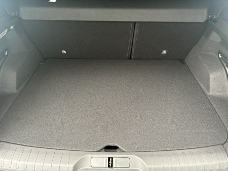 2026 Alfa Romeo Junior Ibrida €44,345 thumbnail