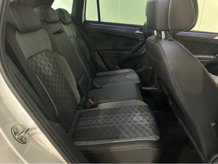 2023 Volkswagen Tiguan - thumbnail 17