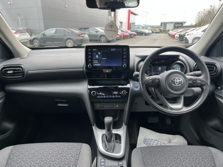 2023 Toyota Yaris Cross YARIS CROSS LUNA €26,950 thumbnail