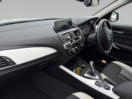 2017 BMW 1 Series - thumbnail 9