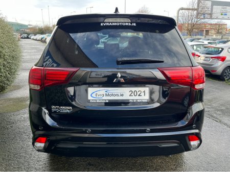 2021 Mitsubishi Outlander 4WD BLACK EDITION PLUG IN HYBRID 2.4 PETROL //HALF LEATHER HEATED SEATS AND STEERING WHEEL//REVERSE CAMERA//KEYLESS ENTRY//ADAPTIVE CRUISE CONTROL// €27,950 thumbnail