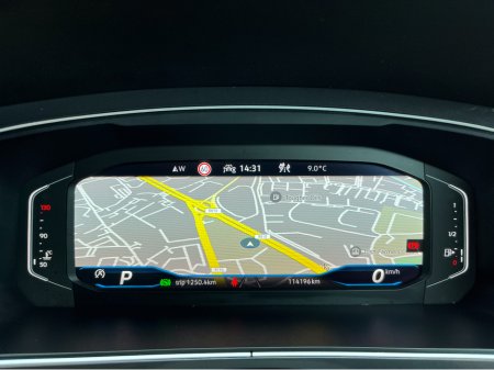 2023 Volkswagen Tiguan Allspace R-LINE 7 SEATER AUTOMATIC 2.0 TDI DIESEL //SAT NAV//ADAPTIVE CRUISE CONTROL//REVERSE CAMERA//HEATED SEATS AND STEERING WHEEL// €42,950 thumbnail