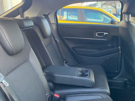 2025 Honda HR-V E HEV Advance €42,995 thumbnail