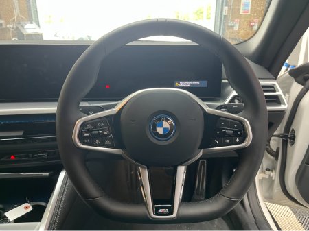 2025 BMW i4 - thumbnail 11