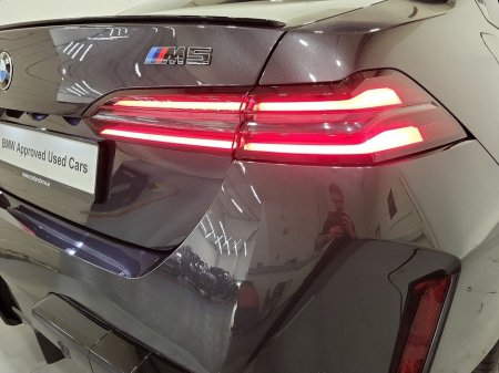 2025 BMW M5 M5 Phev Auto Entry 4.4 727 xDrive 22.1 kWh PHEV 197BHP /145 kw Step-tronic Auto Start/Stop thumbnail