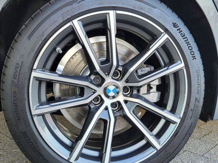 2026 BMW 3 Series - view 4