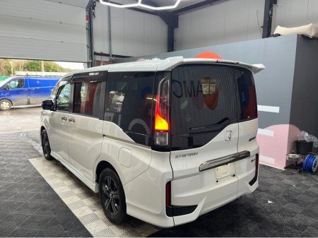 2021 Honda Stepwagon - thumbnail 5