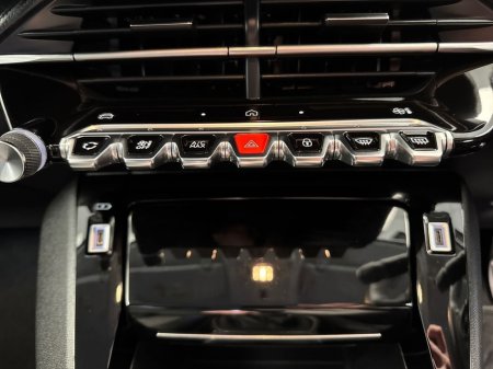 2024 Peugeot 208 - thumbnail 18