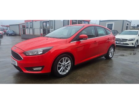 2015 Ford Focus - thumbnail 15